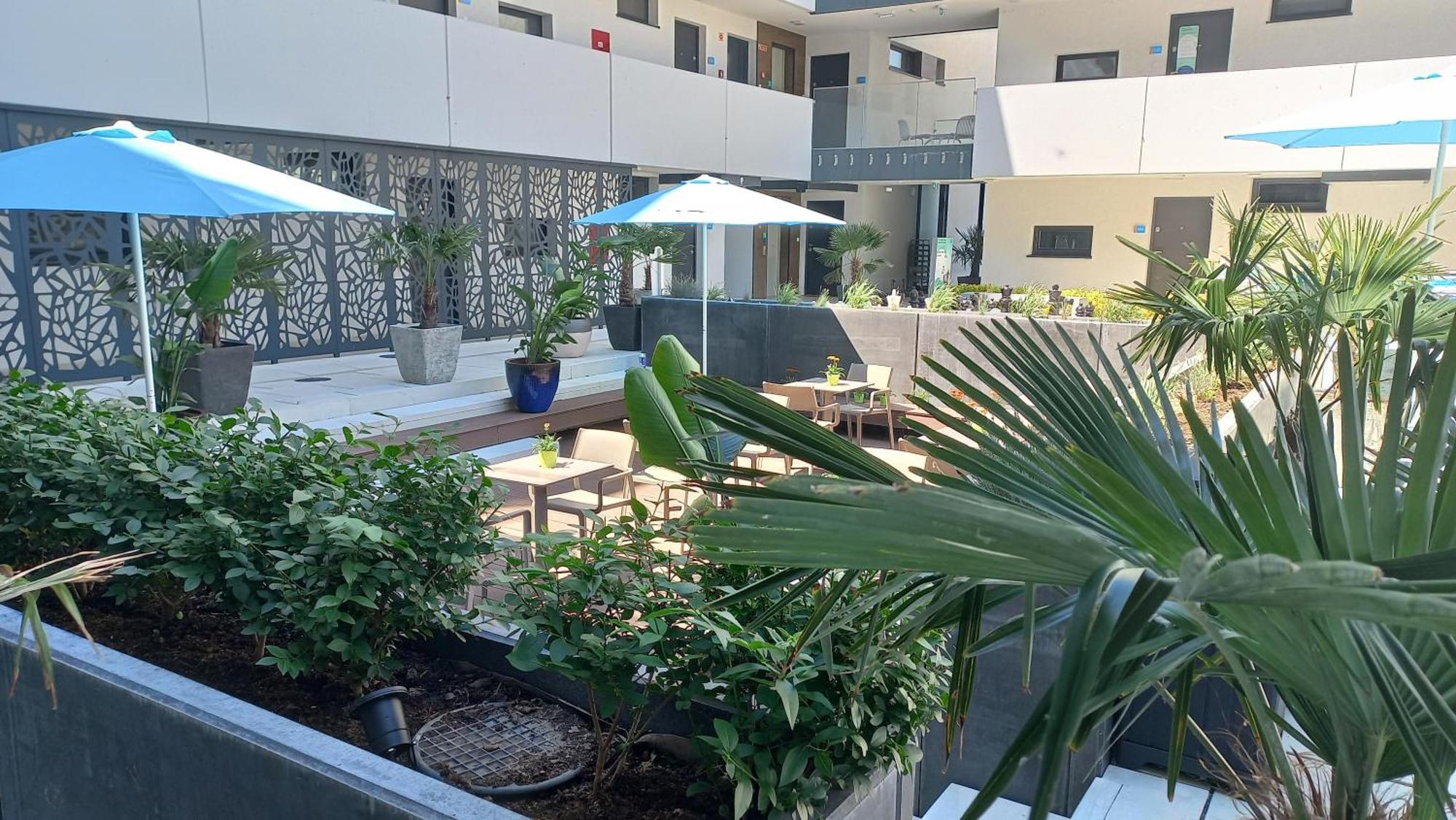 Sunset Resort - Lakeside Apartment Fonyod Exterior photo