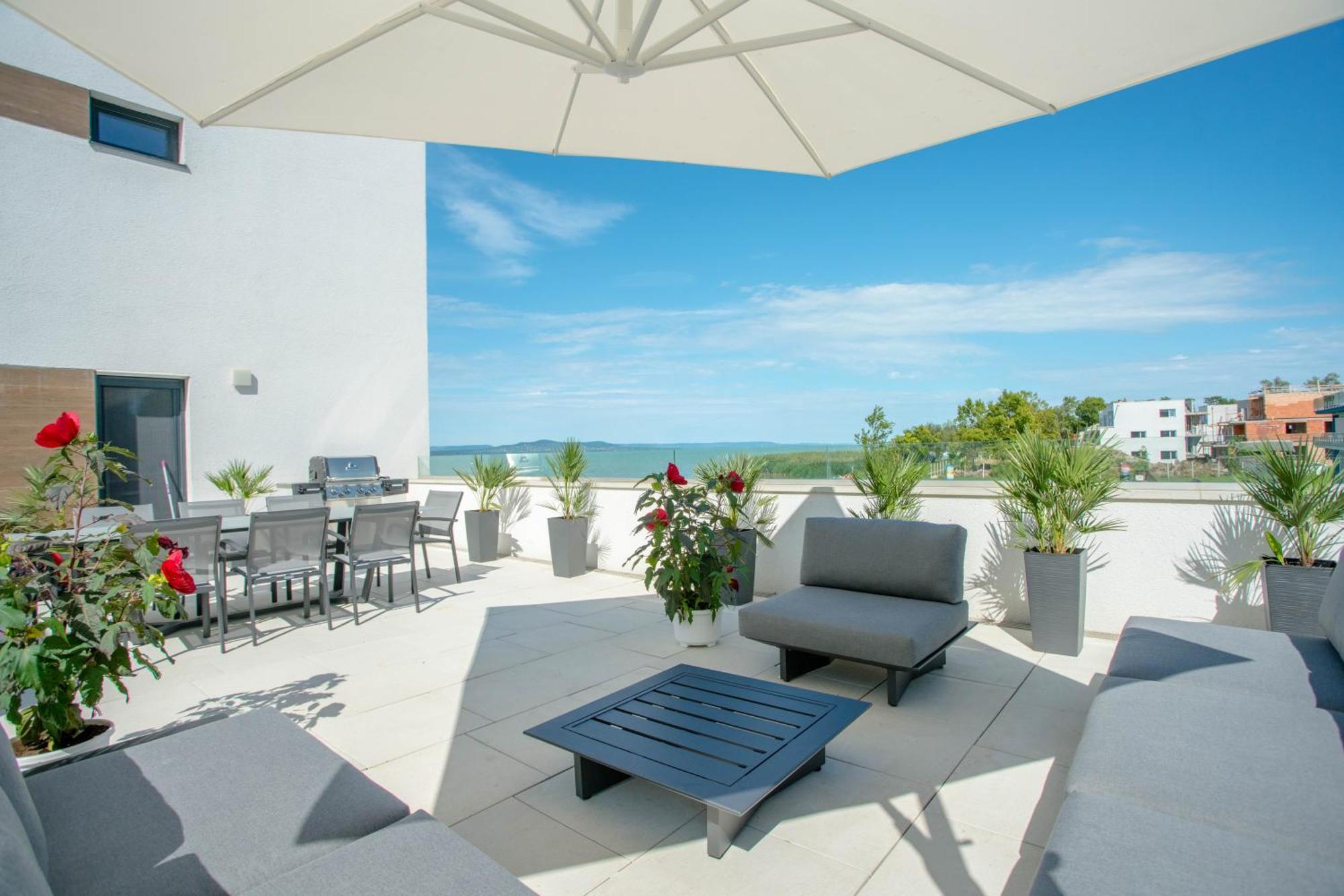 Sunset Resort - Lakeside Apartment Fonyod Exterior photo